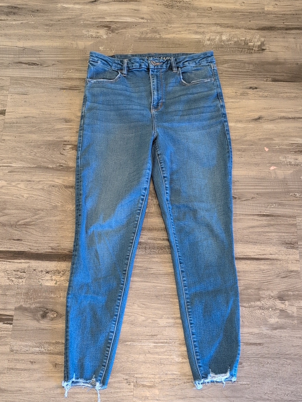 American Eagle Outfitters Skinny Jeans in Medium Blue Wash